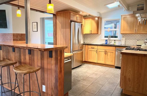 Jacoby Creek House | Sunny Mid-Century Gem