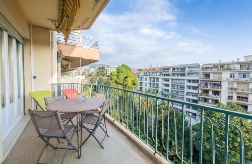 Liberation Apartment | Sunny Mirabeau