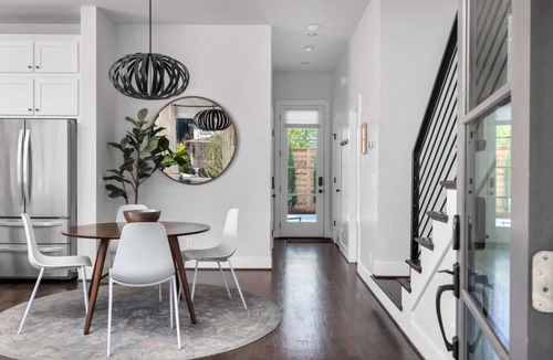 Edgehill House | Sunny Modern Oasis Pool, Hot Tub, Fire Pit, Grill, Rooftop