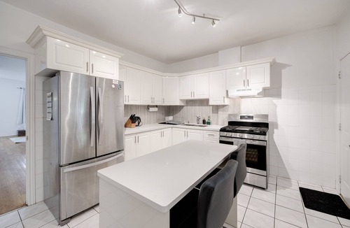 Beach Hill House | Sunny Multi Level House Close To Beach!