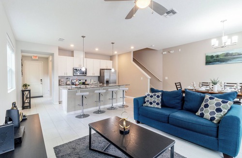 Indian Wells House | Sunny Oasis in Kissimmee I 5 min from Disney