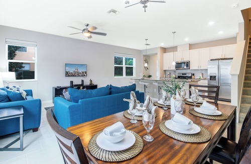 Indian Wells House | Sunny Oasis in Kissimmee I 5 min from Disney