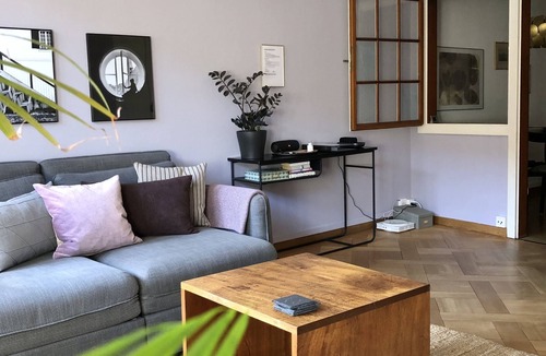 Old City of Bern Apartment | Sunny Old Town Flat Walk Everywhere Sleeps 4