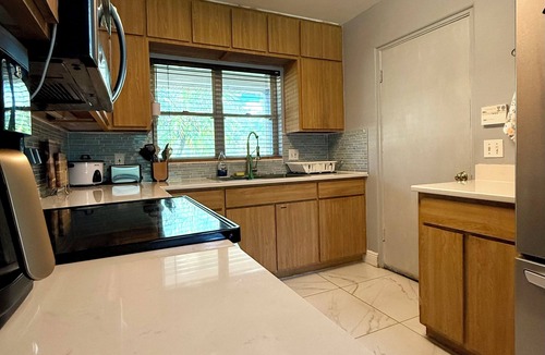 Orlando House | Sunny palm breeze home near UCF