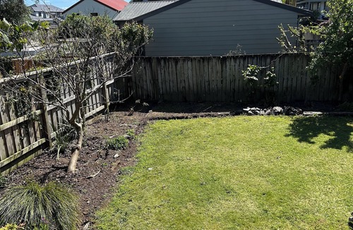 Papamoa Beach House | Sunny Papamoa beach bach- steps to the sand….