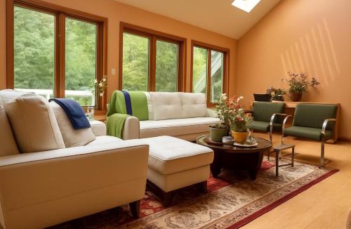 Harwinton Bed & Breakfast | Sunny Peace B&B