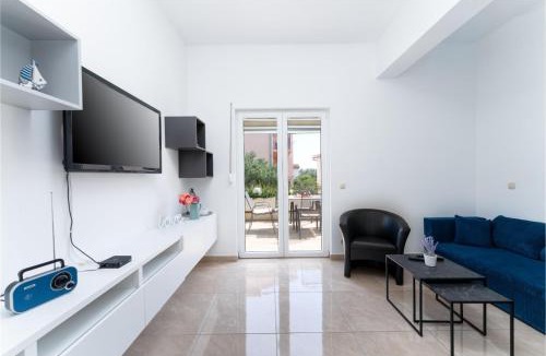 Krvavica Apartment | Sunny Place Apartment With Pool