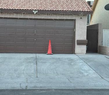 North Las Vegas House | Sunny Pool Retreat-Sleeps 11- RV Parking