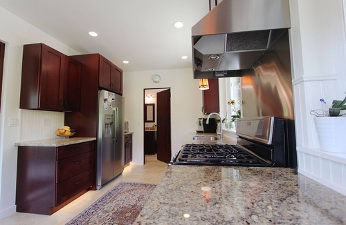 Guerneville House | Sunny Poolside Winecountry Retreat