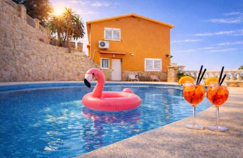 Segur de Calafell Apartment | Sunny Private Pool Retreat with Terrace Calafell
