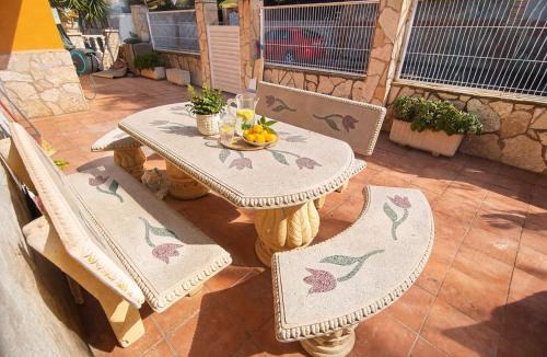 Segur de Calafell Apartment | Sunny Private Pool Retreat with Terrace Calafell