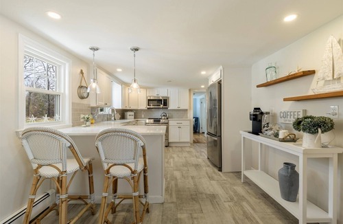 Dennis Port House | Sunny Rays: Where Poolside Bliss Meets Ocean Breeze!"