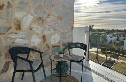 Los Dolses Apartment | Sunny, relaxing Casa Marysol (with seaview)