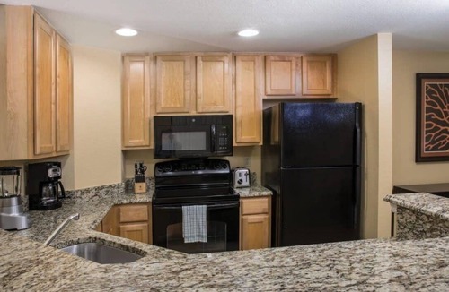 Survey Creek Condo | Sunny Retreat in Pompano Beach! 2BR @ Palm Aire