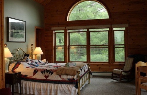 Minden Bed & Breakfast | Sunny Rock B&B Haliburton