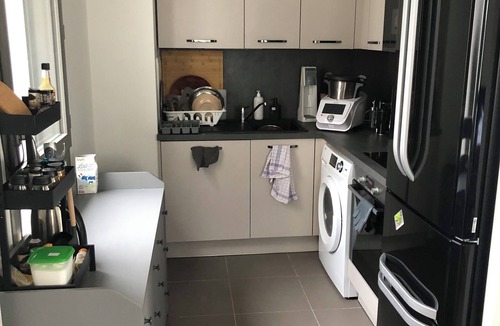 Colombes Bed & Breakfast | Sunny room 14 minutes from Saint Lazare