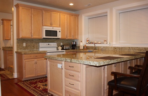 West Jordan Apartment | Sunny's Garden Homestay