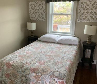 Sagamore Beach House | Sunny Sagamore Getaway—Steps from the Sand