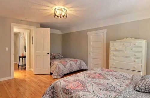 Merriam Park West House | Sunny Saint Thomas Side-by-Side!