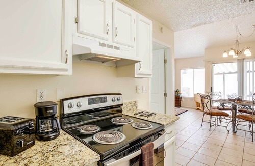 New Territories House | Sunny San Antonio Home w/Backyard + Patio!