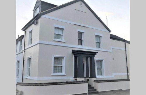 Folkestone Apartment | Sunny Sands, Three Beaches House