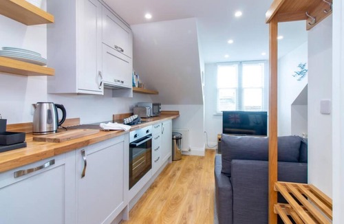 Folkestone Apartment | Sunny Sands, Three Beaches House