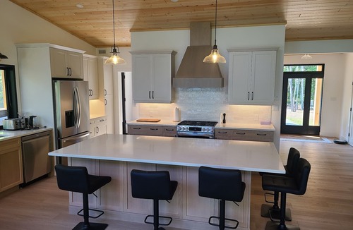 Purdy Cottage | Sunny Shores Lakehouse