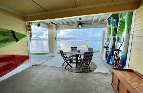Innerarity Townhomes House | Sunny Side: Awesome Waterfront Unit with 4 Kayaks
