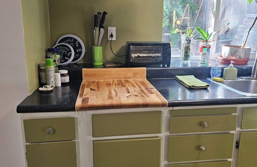 Bayview Apartment | Sunny side Bayview heights