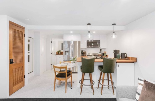 Green Lake Apartment | Sunny side Studio on Green Lake