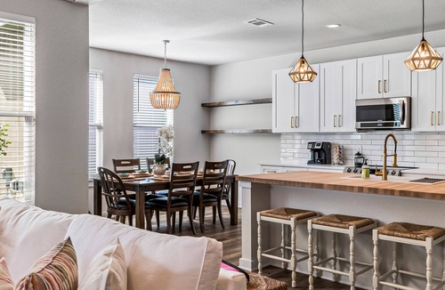 Cottonwood Shores House | Sunny, single-level retreat with a firepit, patio, central AC & washer/dryer