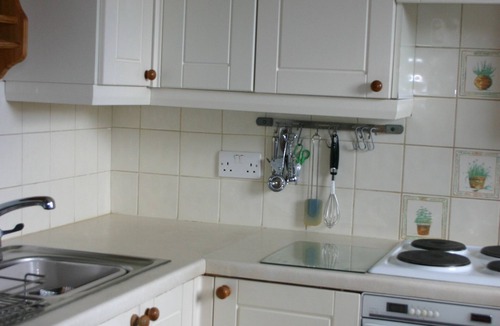 Ayr Apartment | Sunny south facing Riverside home