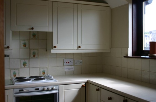 Ayr Apartment | Sunny south facing Riverside home