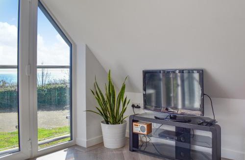 Lake House | Sunny South Lodge