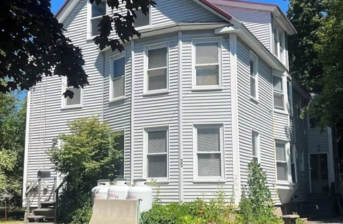 Oakland Apartment | Sunny, Spacious, and Centrally Located