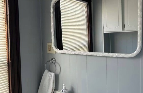 Oakland Apartment | Sunny, Spacious, and Centrally Located