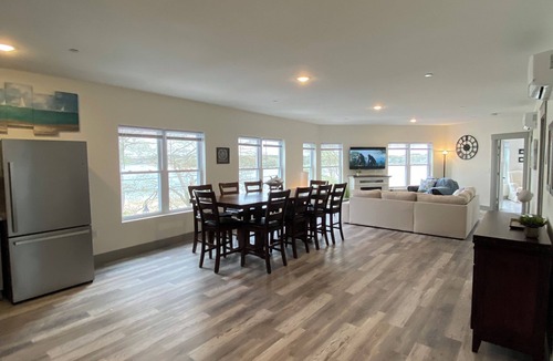 Onset Apartment | Sunny, Spacious, Stunning! BeachfrontnOnset Beach The Gateway to Cape Cod