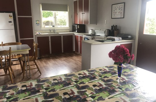 Geraldine House | Sunny spacious well equipped home in Geraldine