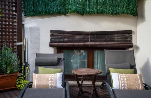 La Seu Apartment | Sunny studio Loft, 2 to 4 pax Terrace Old City