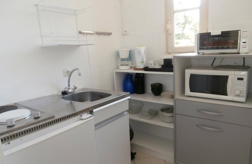 Arcachon Apartment | Sunny Studio with Balcony in Prestigious Arcachon District, Steps from Beach