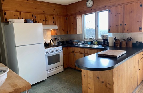 Middlefield House | Sunny, Stylish Berkshire Mountain Retreat near Jacob's Pillow