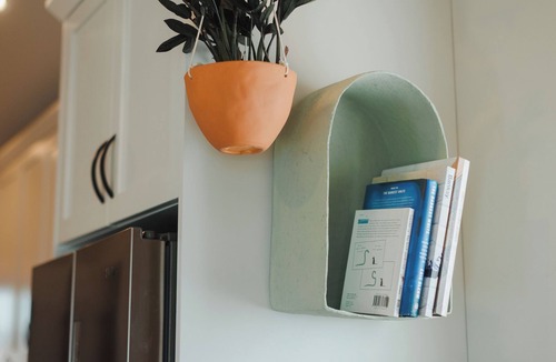 Cornwall Park Apartment | Sunny & Stylish Tiny Home Hideaway