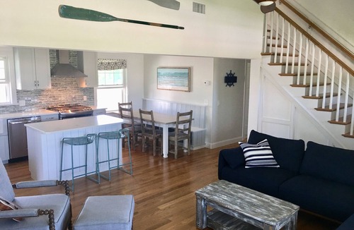 Misquamicut House | SUNNY SUMMER HOME /2 BLOCKS FROM THE BEACH /SPACIOUS YARD