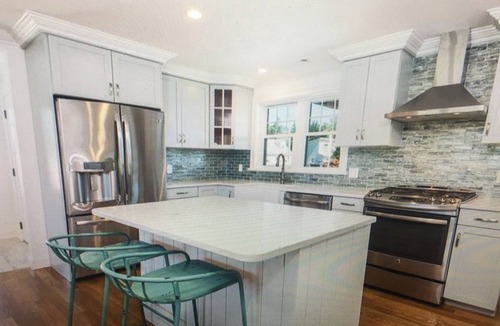 Misquamicut House | SUNNY SUMMER HOME /2 BLOCKS FROM THE BEACH /SPACIOUS YARD