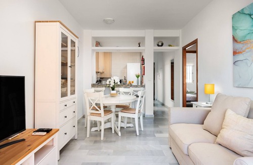 El Faro Apartment | Sunny Terrace Getaway by Alfresco Stays