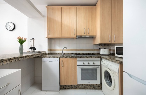 El Faro Apartment | Sunny Terrace Getaway by Alfresco Stays