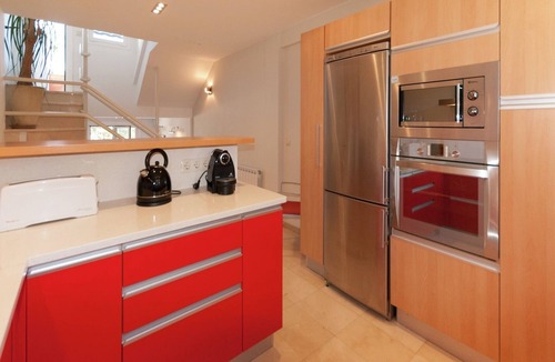 L'Escala House | Sunny Terrace Near Beach