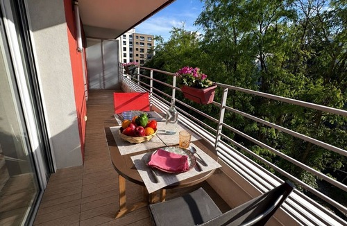 La Villette Apartment | Sunny terrace near the Canal de l'Ourcq - quiet & bright
