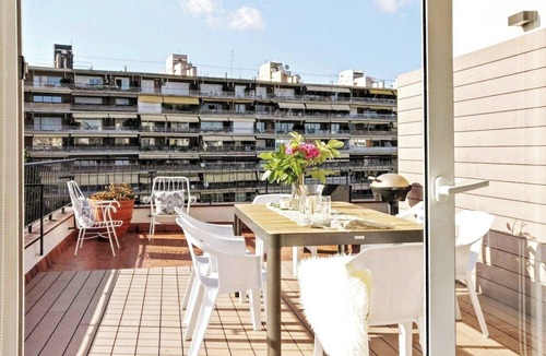 Sarria Apartment | Sunny terrace penthouse by Camp Nou Free Nespresso