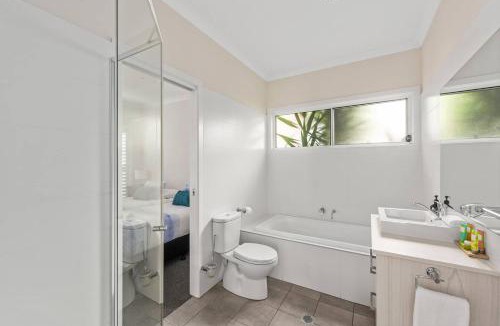 Huskisson Villa | Sunny Townhouse